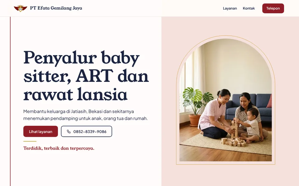 Tampilan halaman Essential: judul besar, tombol dan foto lengkung ibu dan anak di atas latar putih dan pink